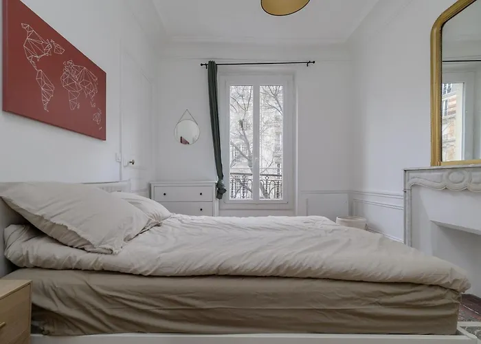 Bridgestreet - Opera Montmartre * Parigi