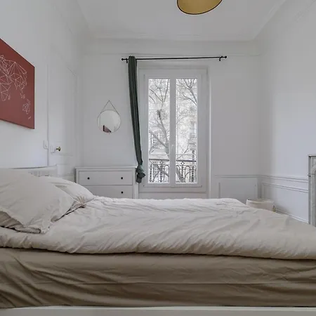 Bridgestreet - Opera Montmartre * パリ